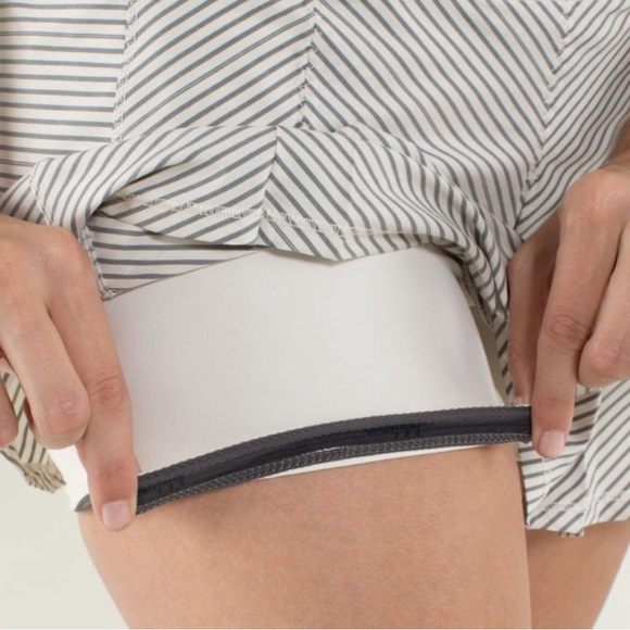 Lululemon Gray Fast Cat Skirt Size 4 VGUC - Picture 4 of 16